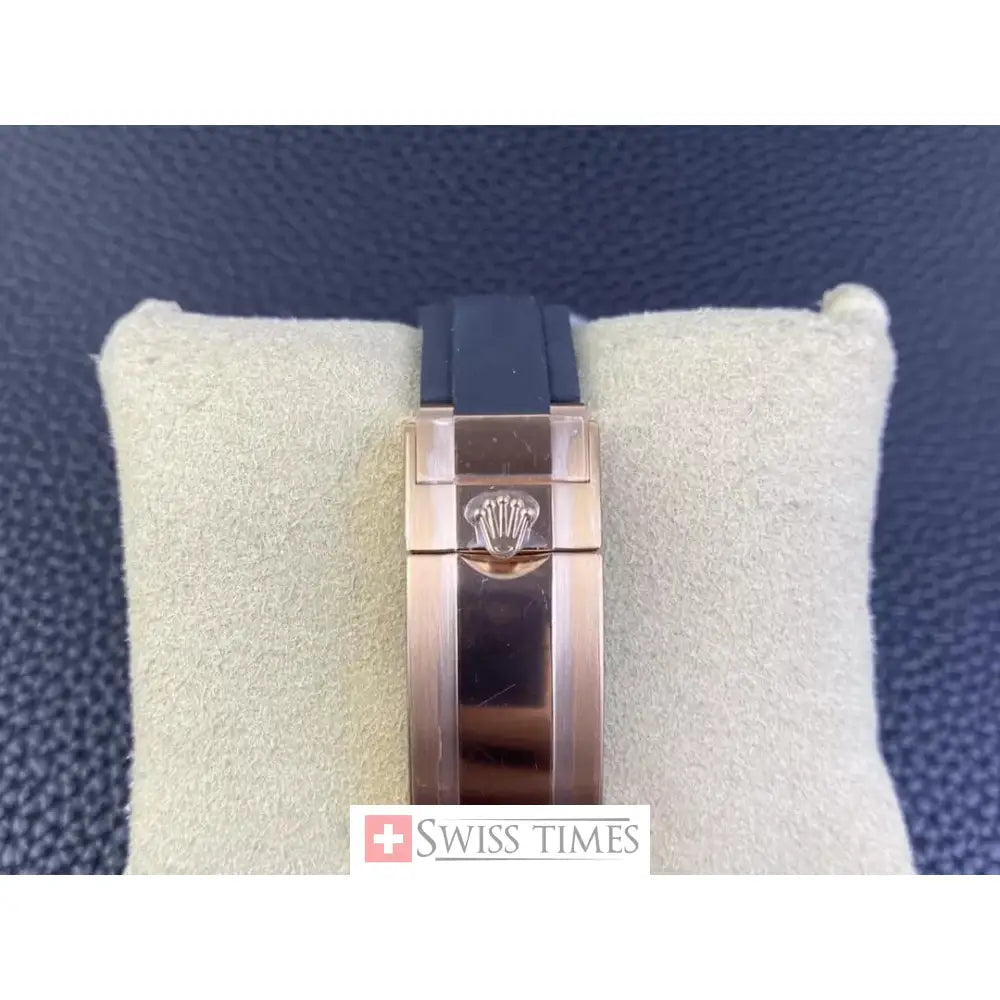 Rolex Yacht-Master 40 Everose Gold OysterFlex
