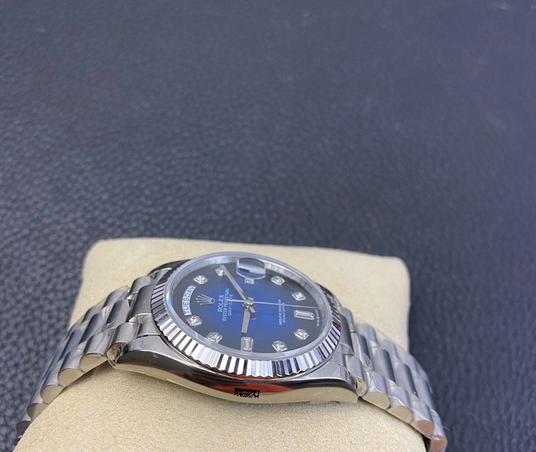 Rolex Day-Date 36 President White Gold Blue Baguette Dial