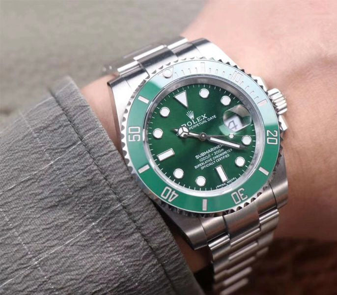 Rolex Submariner Date SS Green Hulk Ceramic Bezel