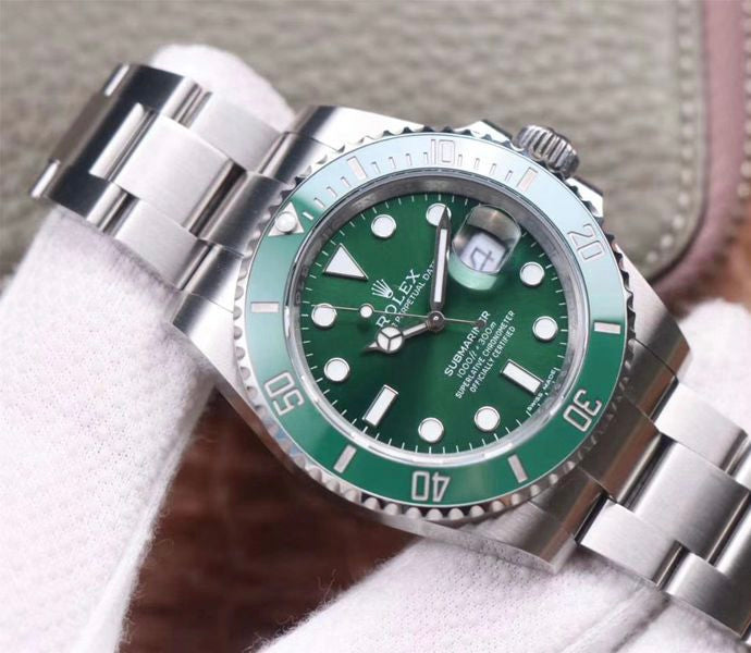 Rolex Submariner Date SS Green Hulk Ceramic Bezel