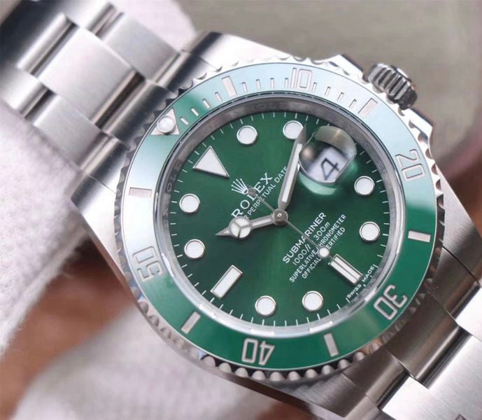 Rolex Submariner Date SS Green Hulk Ceramic Bezel