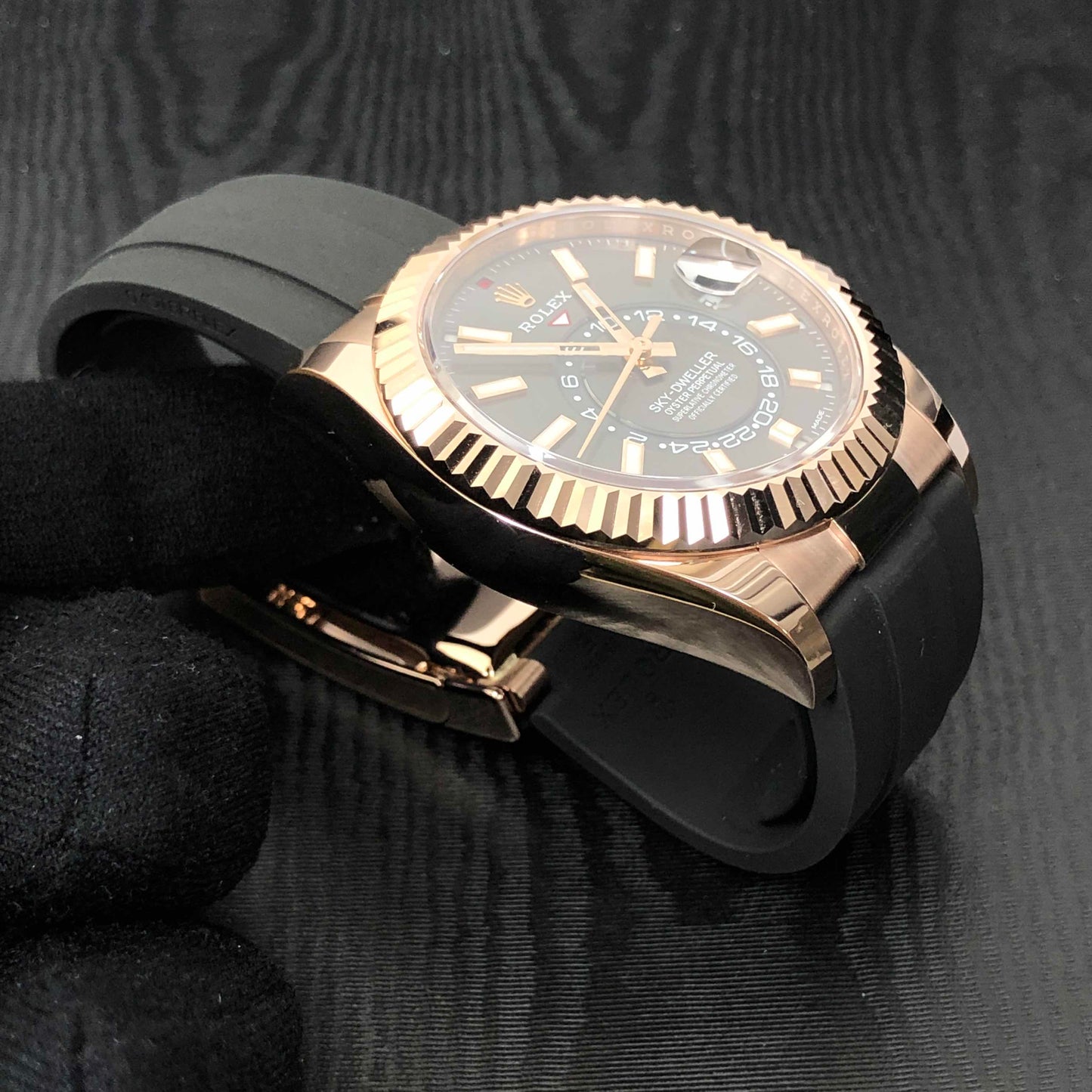 Sky-Dweller Rhodium Dial Everose Gold With Rubber